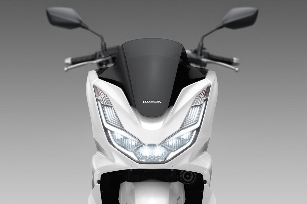 2022 Honda PCX front