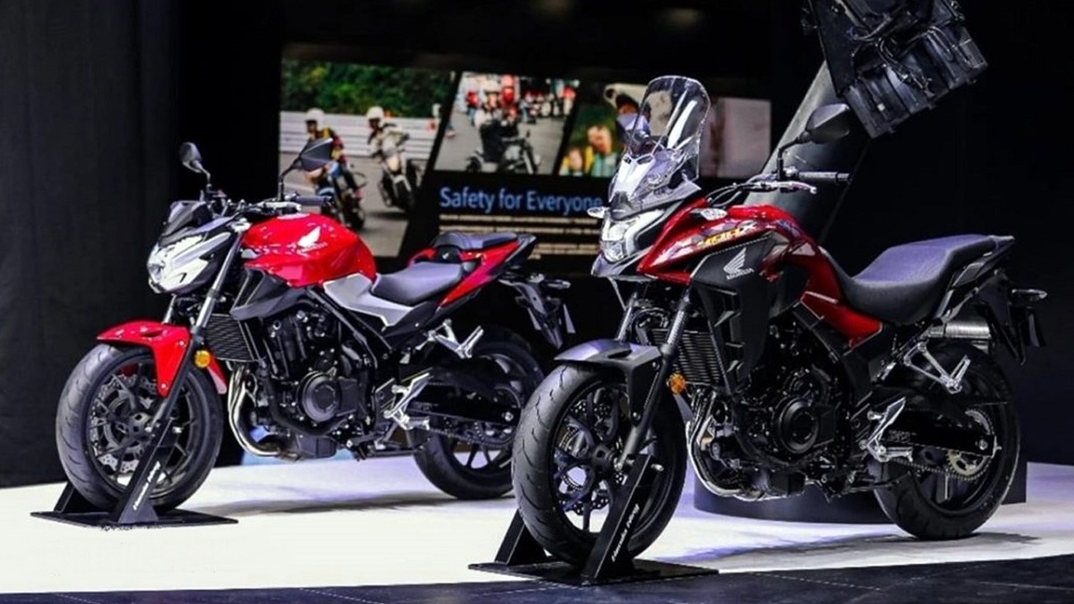 2022 Honda CB400X front